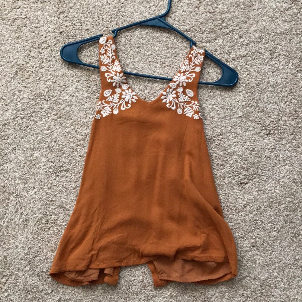 Cute flowy floral top